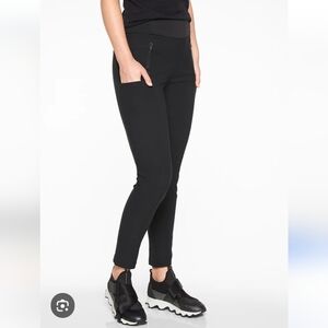 ATHLETA Headlands Hybrid Cargo Tight Black Size 4